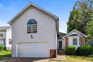 featured image of 2941 Split Oak Trl