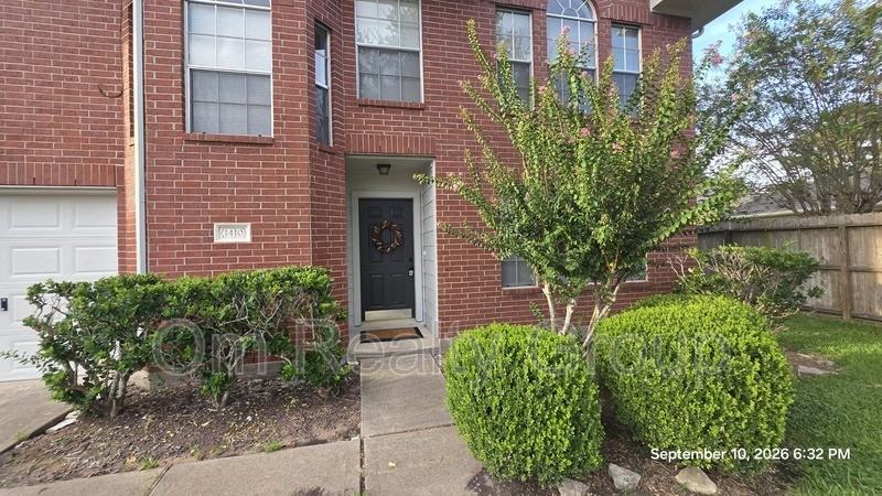 1410 Hunter Green Ln - Photo 3 of 29
