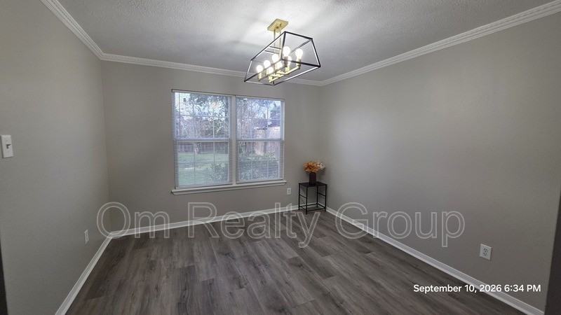 1410 Hunter Green Ln - Photo 6 of 29