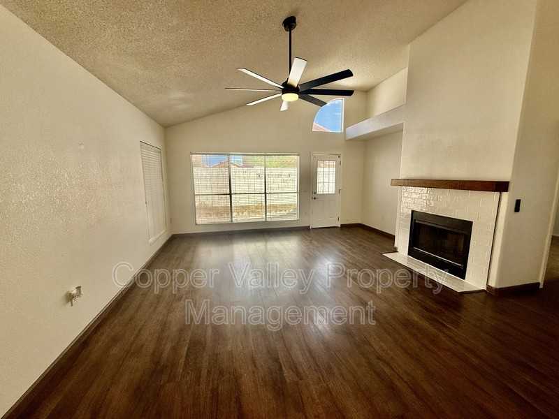 3482 W Frankfurt Dr - Photo 4 of 14