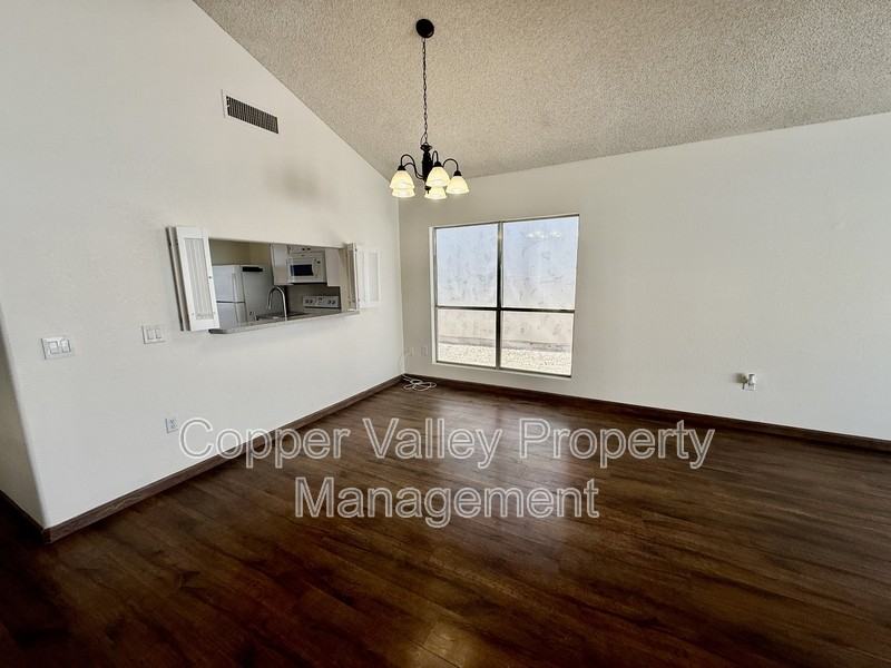 3482 W Frankfurt Dr - Photo 5 of 14