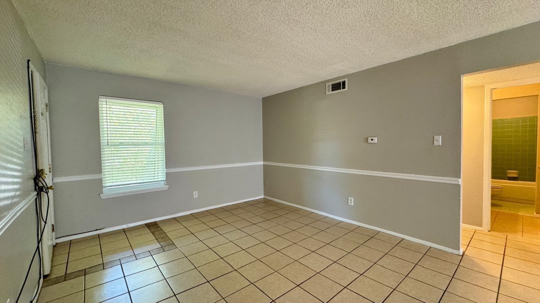 431 Bechtel Boulevard Building 1 Unit 3 - Photo 3 of 26