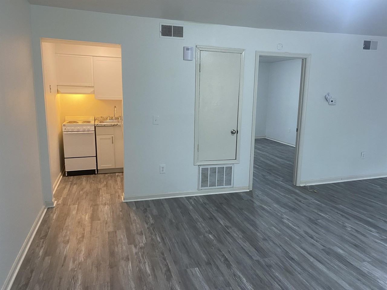 1512 Downing St NW - Photo 3 of 6
