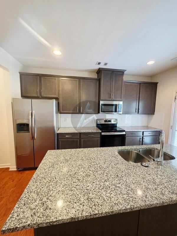 5270 Mill Way - Photo 4 of 28