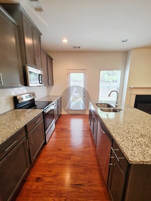 5270 Mill Way - Photo 5 of 28