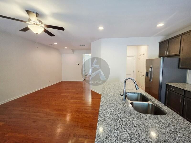 5270 Mill Way - Photo 7 of 28