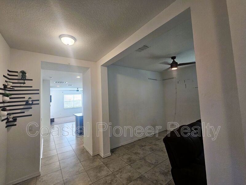 16073 Sonoma Grove Cir - Photo 7 of 33