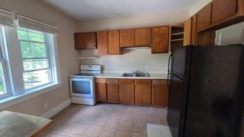 featured image of 726 Genesee St #3