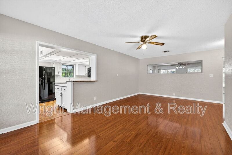 18140 Oakdale Rd - Photo 6 of 35