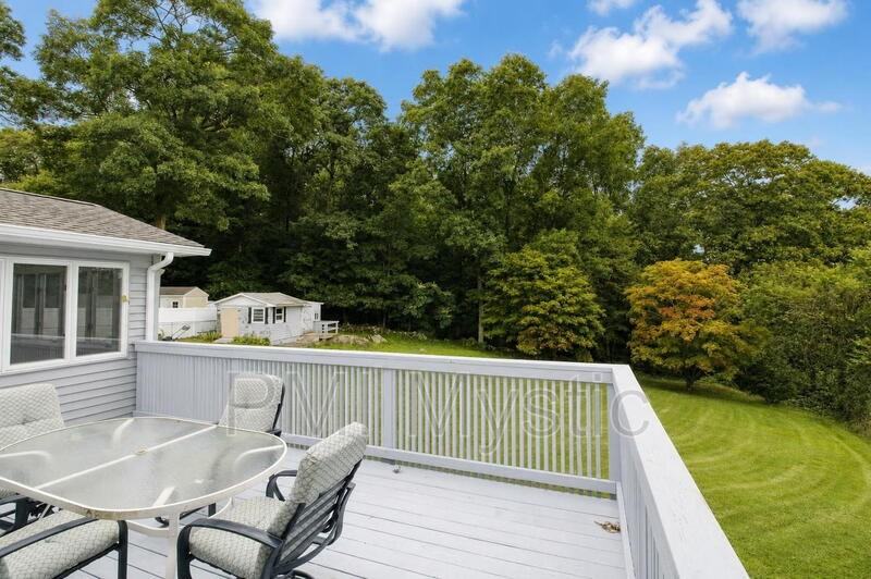 90 Nantucket Dr - Photo 5 of 44