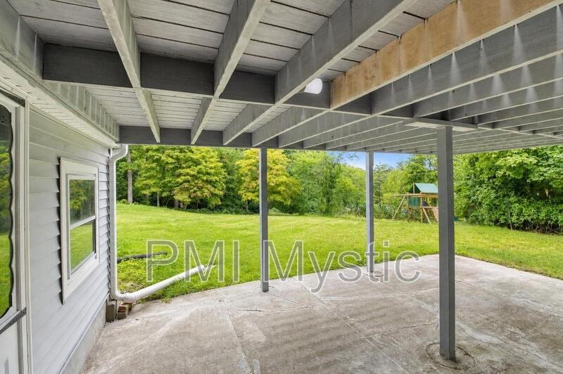 90 Nantucket Dr - Photo 6 of 44