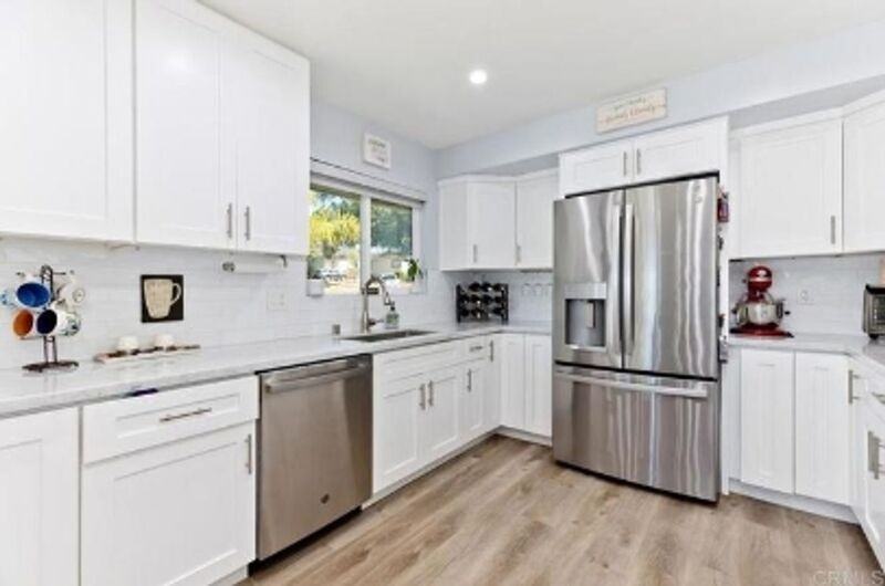 1806 Wight Way #A - Photo 5 of 36
