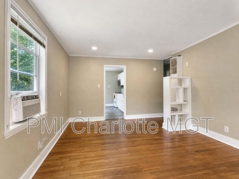 1733 Academy St - Photo 5 of 9