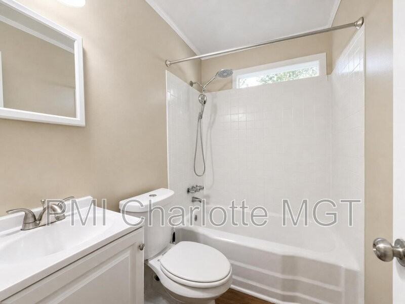 1733 Academy St - Photo 6 of 9