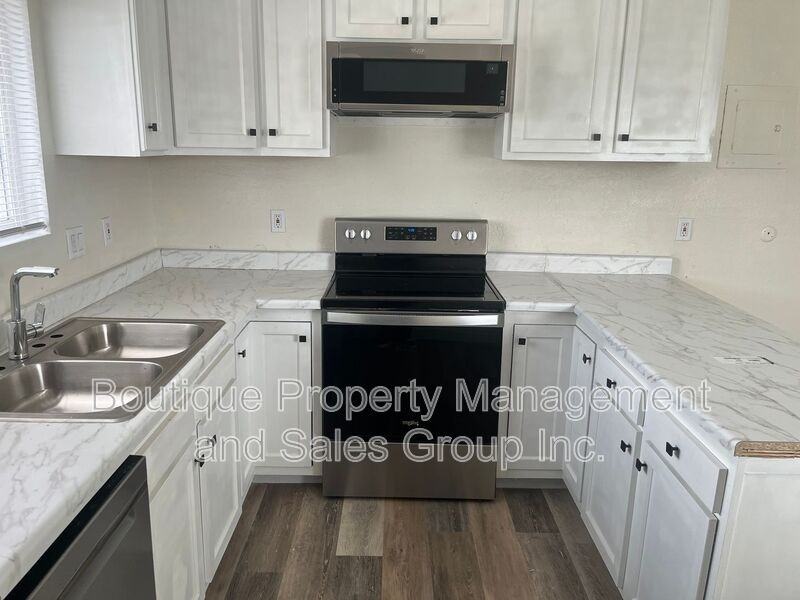 2258 Pamela Ln #B - Photo 2 of 32
