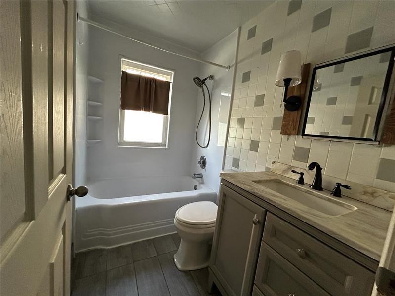 500 Canton Rd - Photo 5 of 9