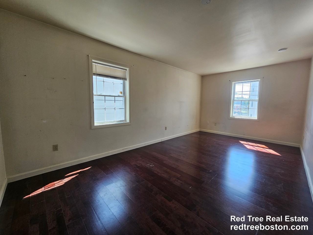 34 Raymond St #34 - Photo 6 of 8