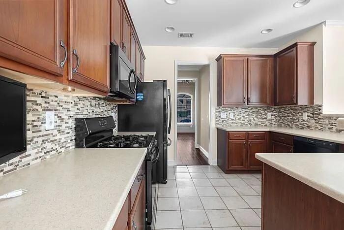 3968 Lake Ruby Ln - Photo 7 of 38