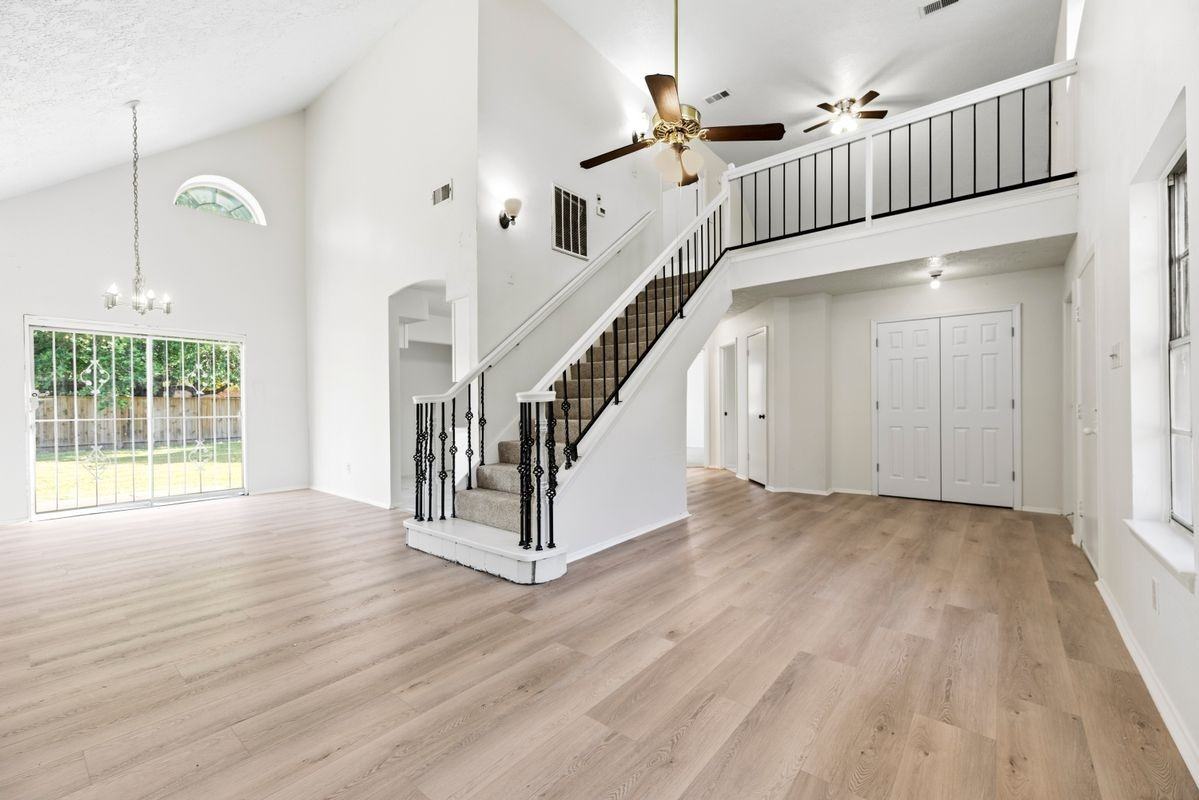 7526 Gulfbriar Pl - Photo 4 of 9