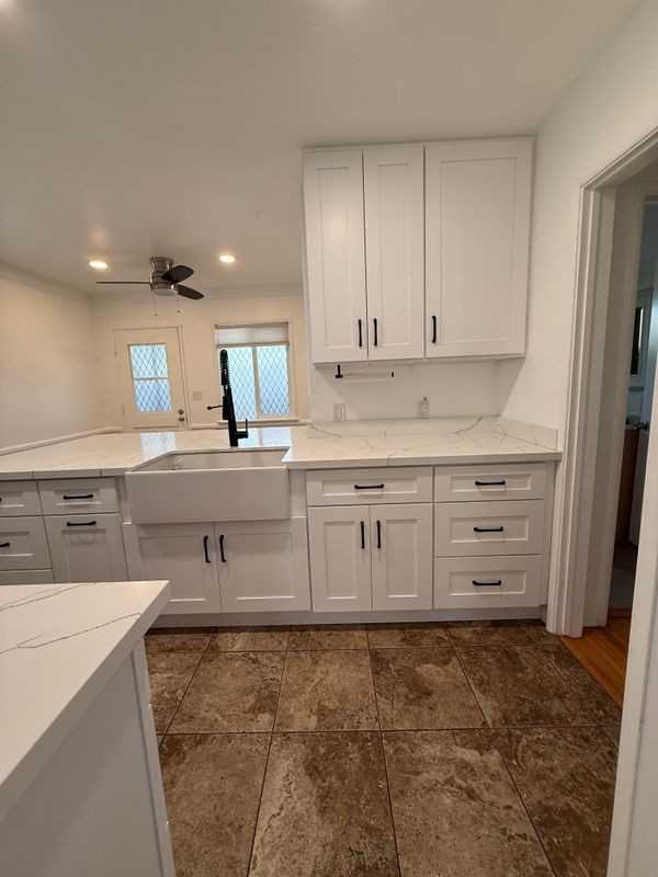 2037 Stewart St - Photo 4 of 14