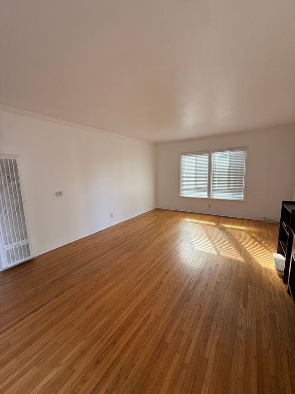 2037 Stewart St - Photo 6 of 14