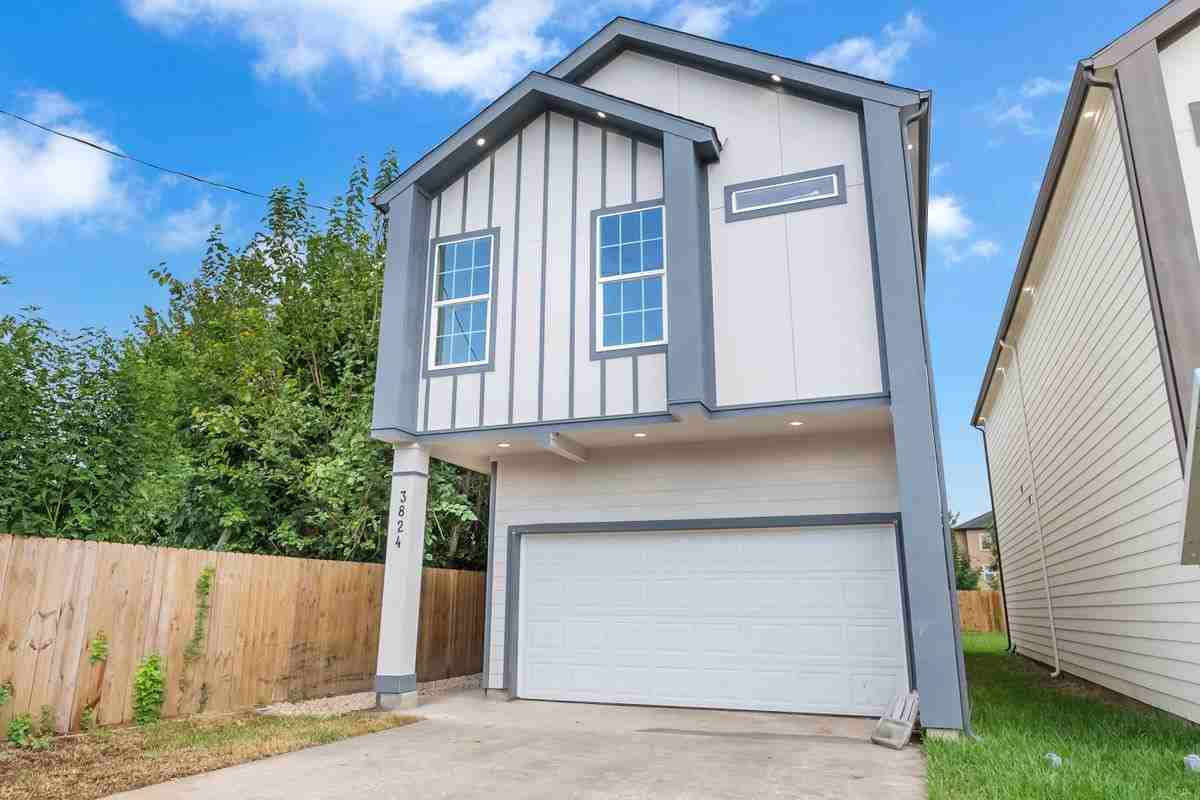 3822 Lynnfield St - Photo 4 of 31