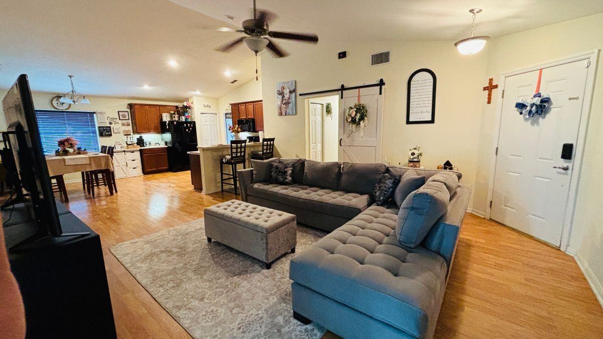 732 Overlook Grove Dr - Photo 4 of 26