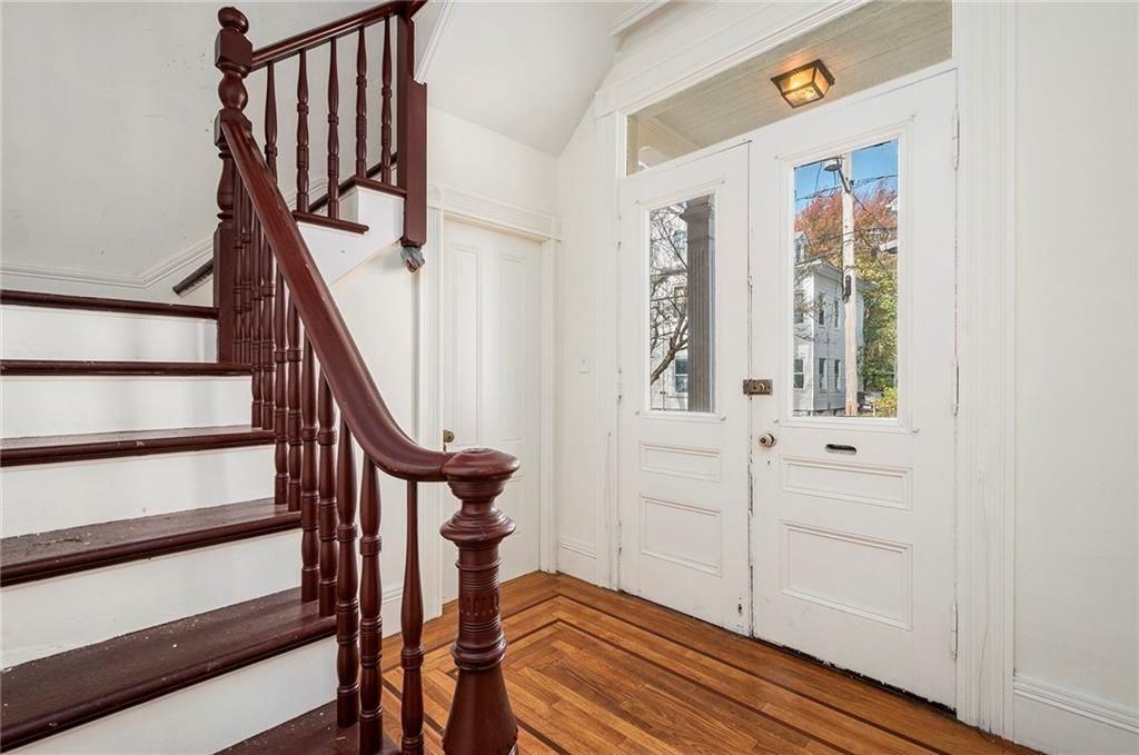 26 Hudson St ##3 - Photo 4 of 29