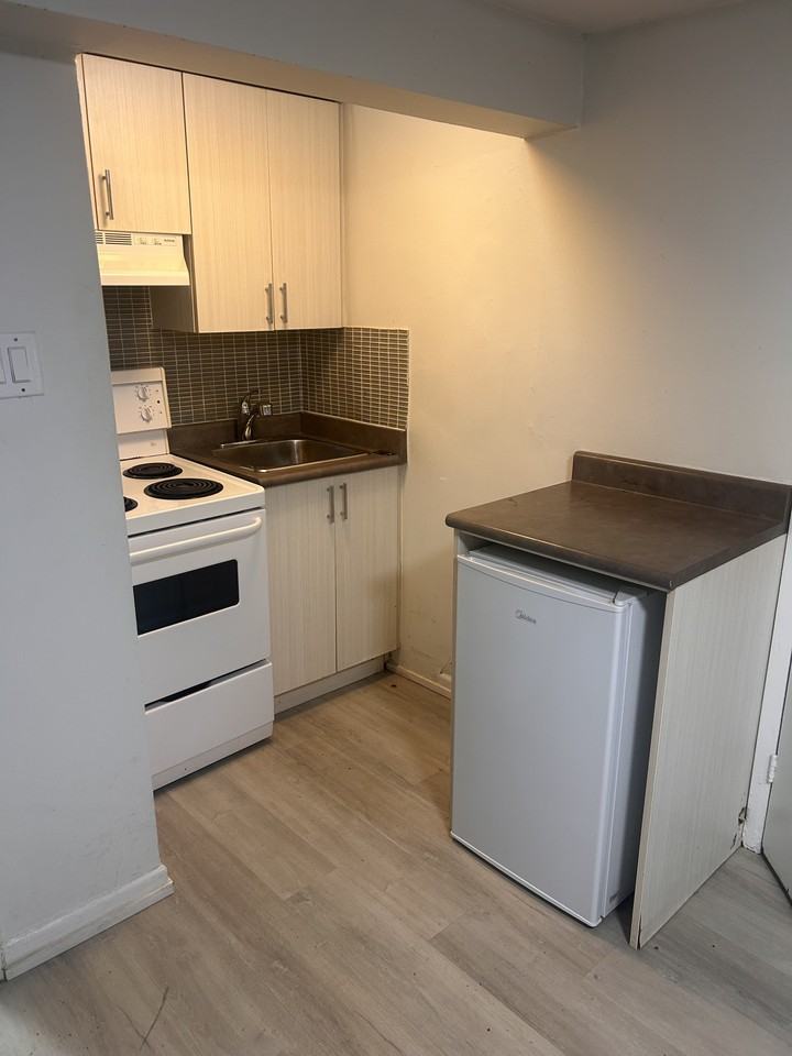 7 Thorburn Avenue #101 - Photo 3 of 9