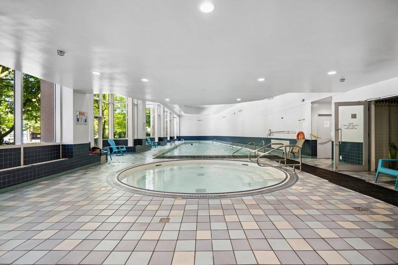1077 Marinaside Crescent #505 - Photo 7 of 12