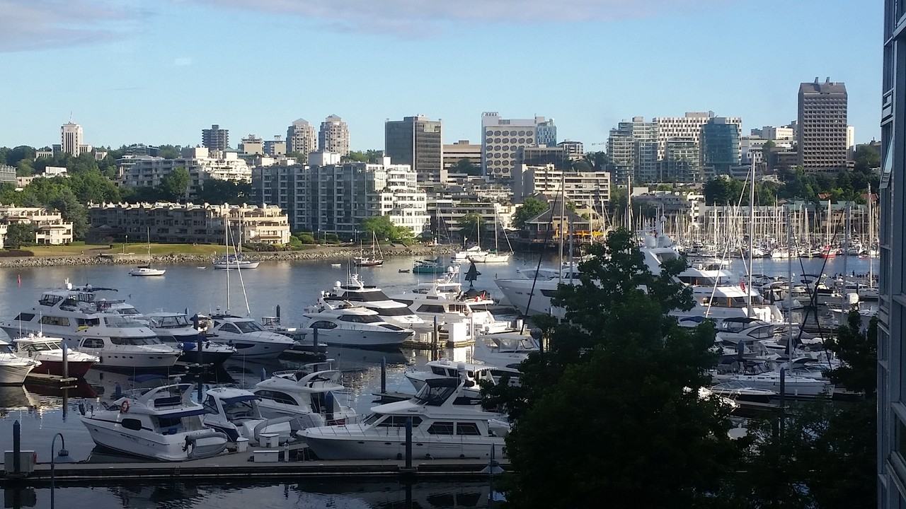 1077 Marinaside Crescent #505