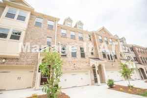featured image of 3161 Clairebrooke Ave