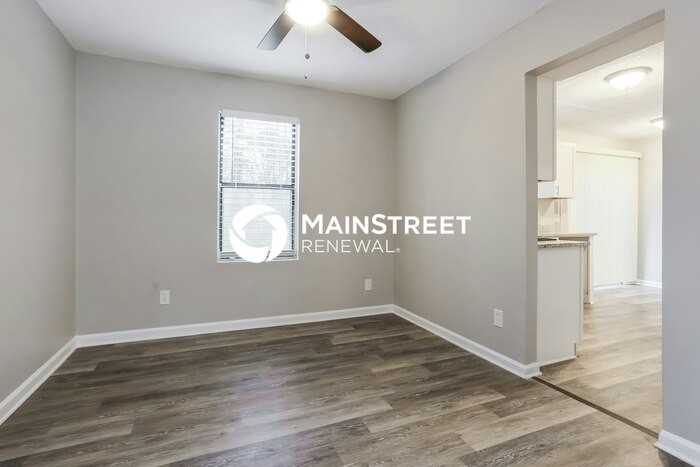 6209 Creekford Ln - Photo 4 of 17