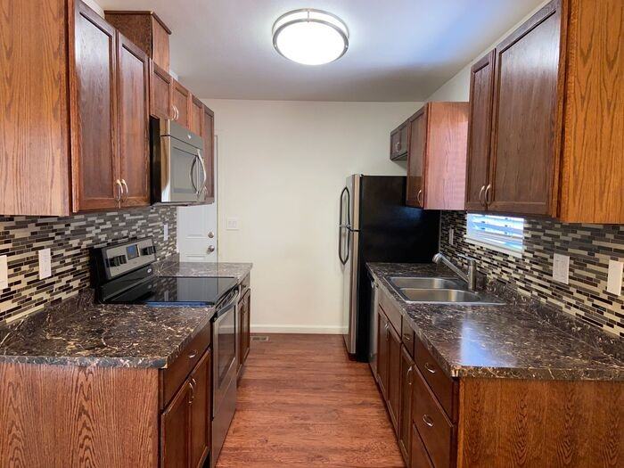 4980 Reggie Rd - Photo 4 of 34