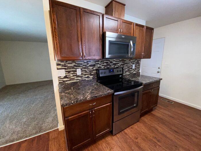 4980 Reggie Rd - Photo 6 of 34
