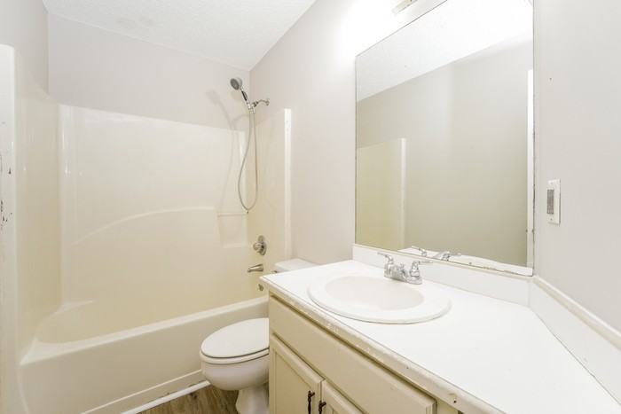 14176 Brown Bridge Rd - Photo 6 of 17