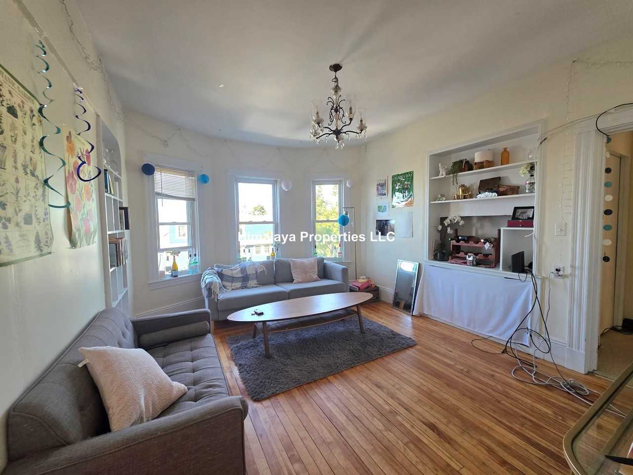 25 Saint Clements Rd #2 - Photo 3 of 8