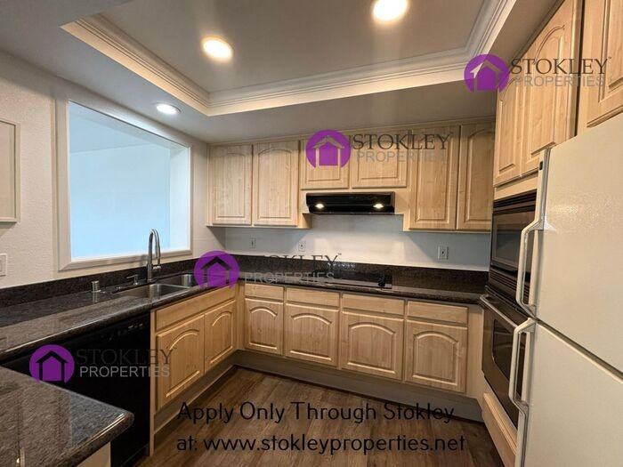 1317 Canyonwood Ct - Photo 3 of 46