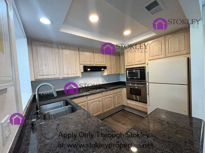 1317 Canyonwood Ct - Photo 4 of 46