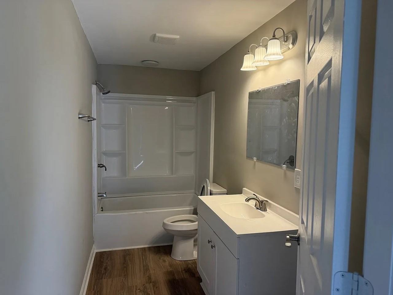 512 E Liberty St #NA - Photo 5 of 6
