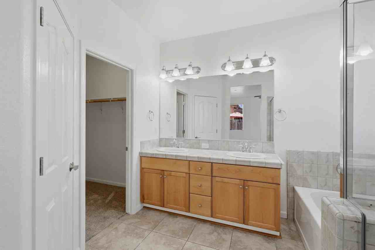 1119 N Linda Vista Ct #1 - Photo 2 of 11