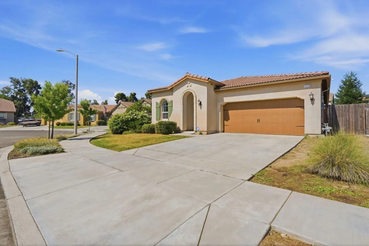 1119 N Linda Vista Ct #1 - Photo 3 of 11