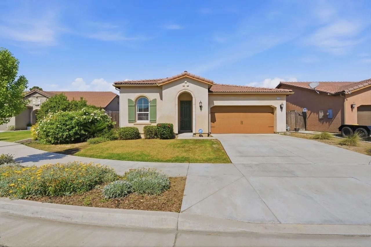 1119 N Linda Vista Ct #1 - Photo 4 of 11