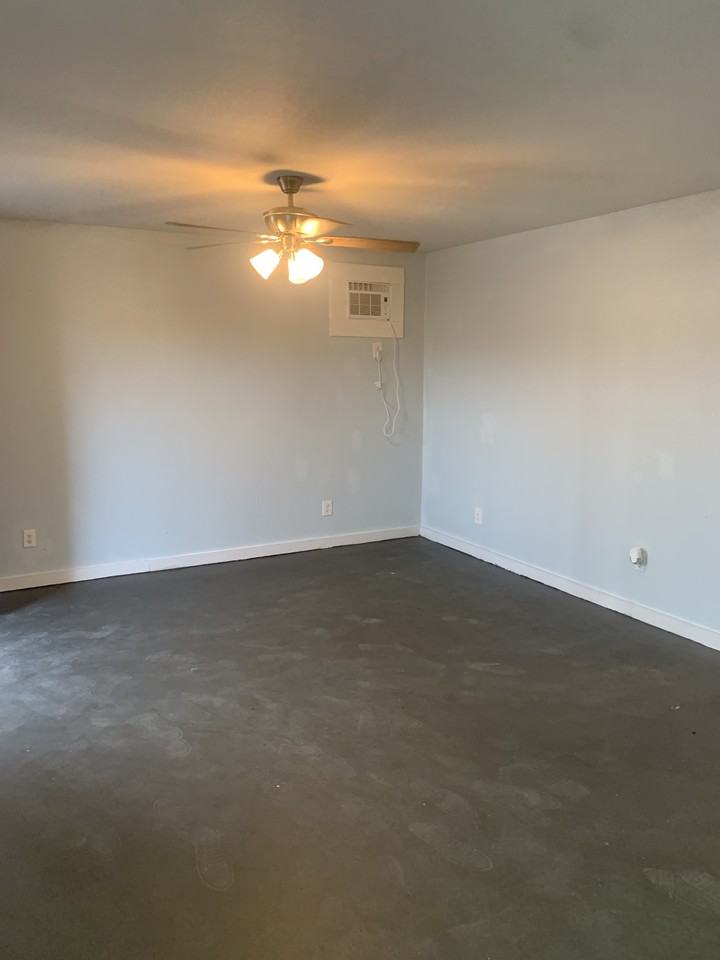 463 Linares St #B - Photo 3 of 4