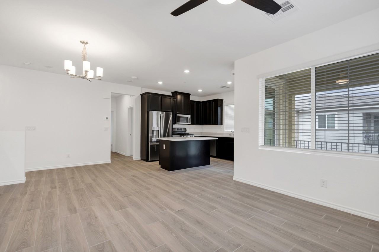 25 Barbara Ln #22 - Photo 2 of 16