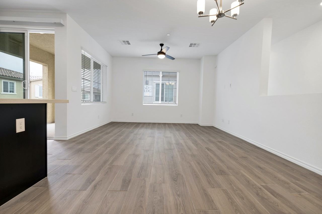 25 Barbara Ln #22 - Photo 5 of 16