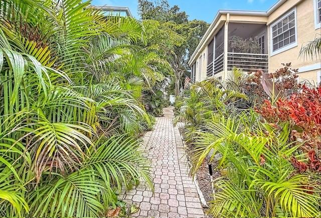 305 Se 11th Ave #D - Photo 2 of 17