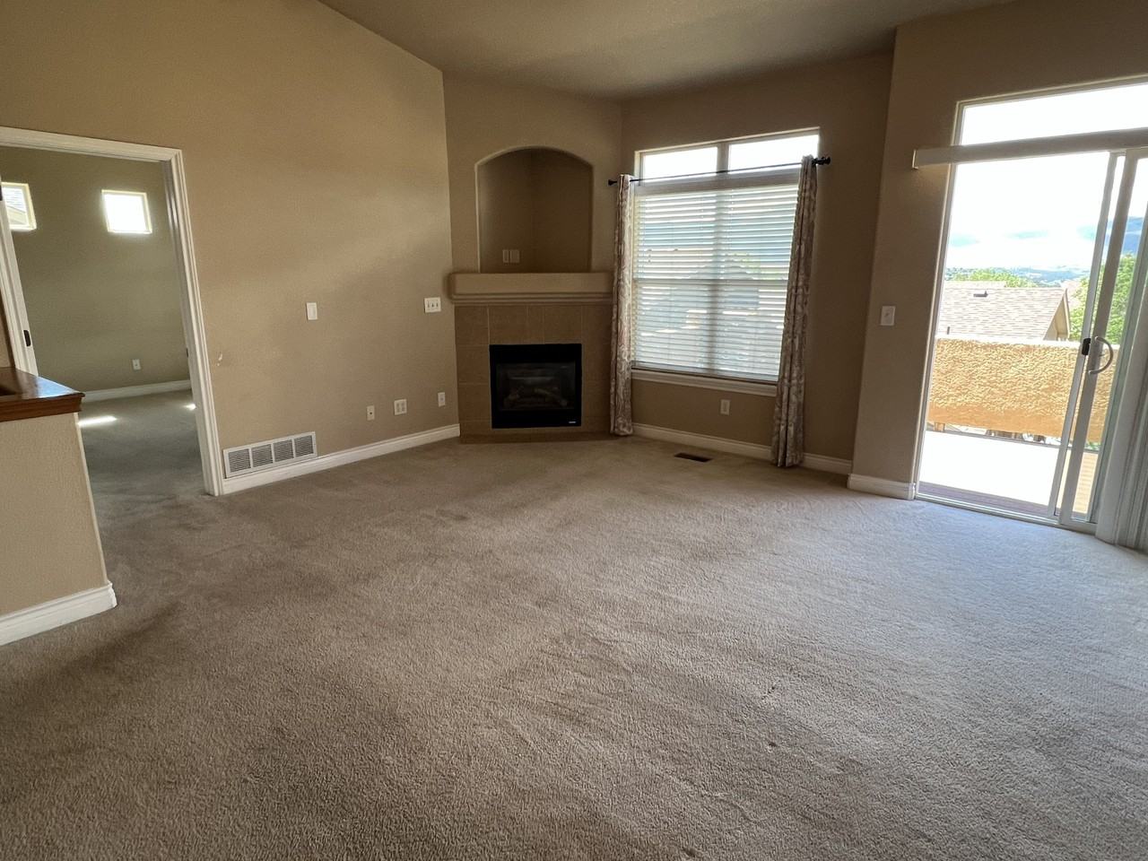 5850 Roy Hts - Photo 4 of 14