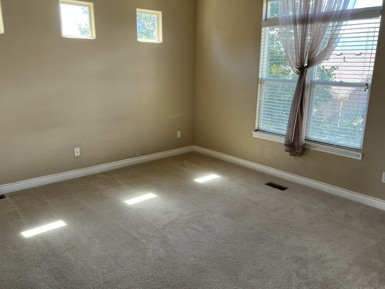 5850 Roy Hts - Photo 7 of 14