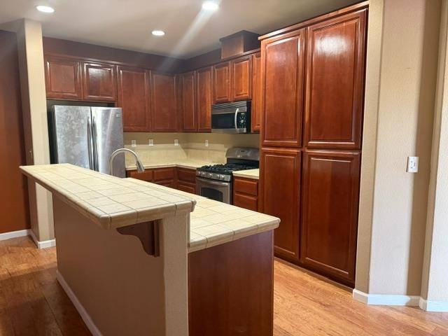 401 Anjou Circle - Photo 2 of 7